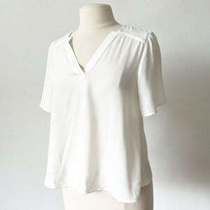 Cabi Short Sleeve Blouse Size Small